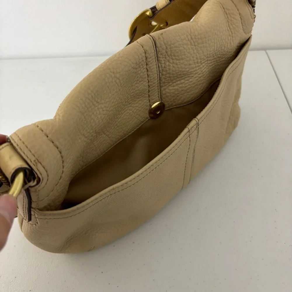 Vtg Coach Soho Beige Pebble Leather Double Pocket Flap Shoulder Bag Buckle 11842 - Picture 11 of 13